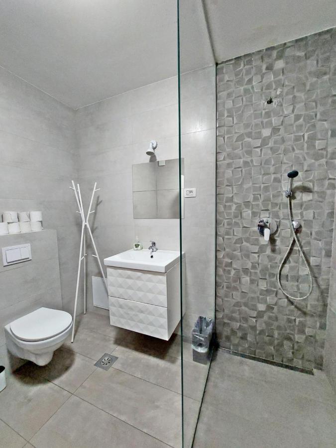 Rose Valley, Modern Studios & Apartments Ljubljana Luaran gambar